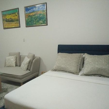 Shang Luxury Suites Mandaluyong ภายนอก รูปภาพ